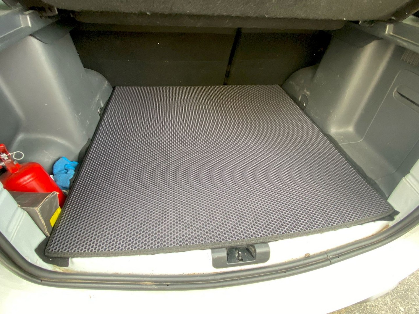 EVA автоковрики для Renault Duster 2015-2021 (4WD) рестайлинг — багажник для 4wd resized